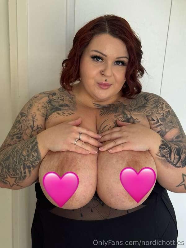 @misssmatilda -60% 🍉🍉Oon isotissinen ja pervo milf muhkeella..