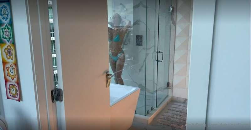 You arent a peeping tom are you? 😜