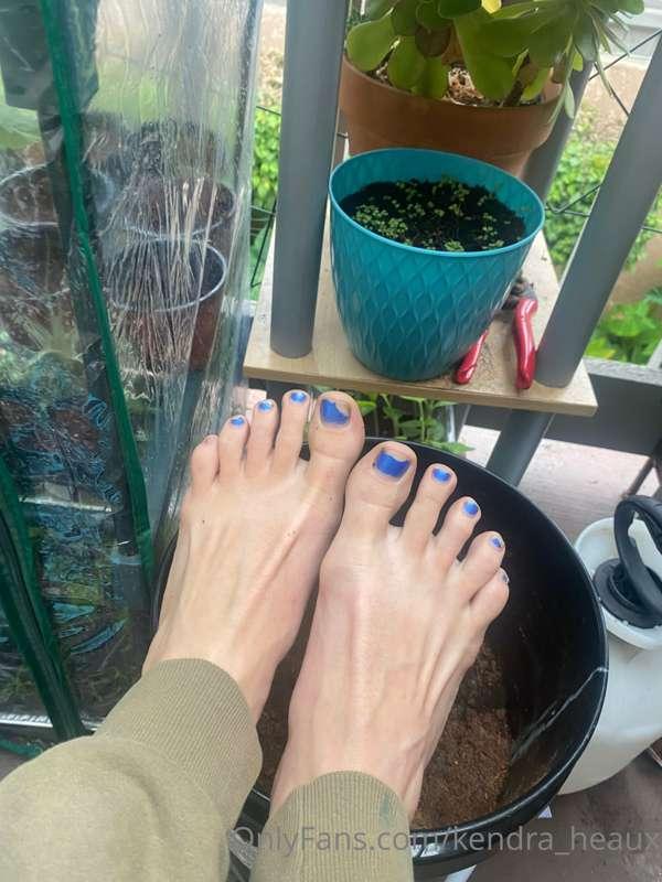 Dirty feet