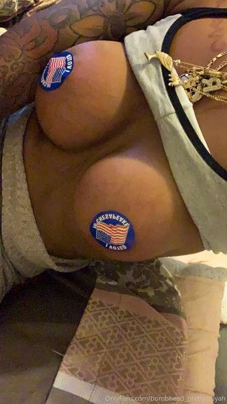 hey Daddys good morning rise and shine all yall big dicks so..