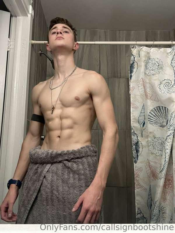 i'm gonna take off my towel and show u today's dinner