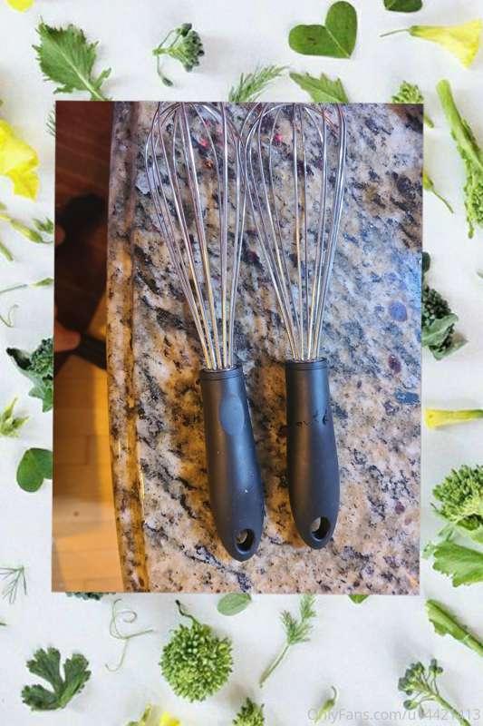 I was cleaning in the kitchen and saw these and had an Idea...