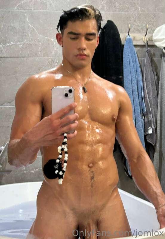 Come take a dip with me 🤍