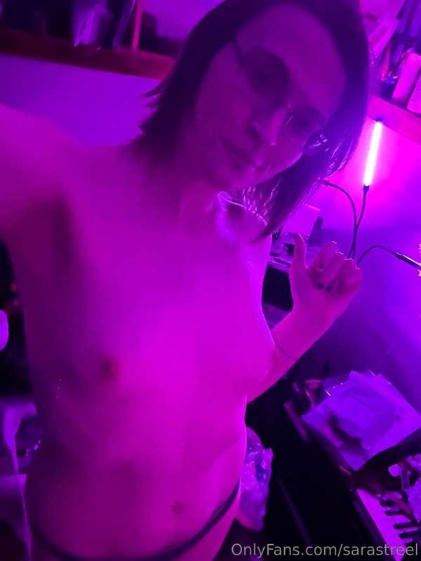 Testing out the picture quality of my bisexual lighting 🌱