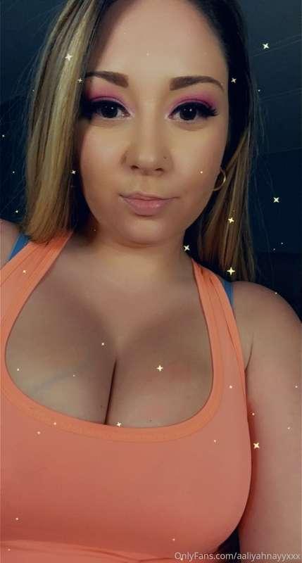 I’m up and lonely. Who wants to play?? Skype?? Pics? Custom ..