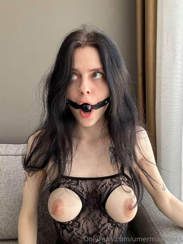 this hot body is waiting for your touch🥵