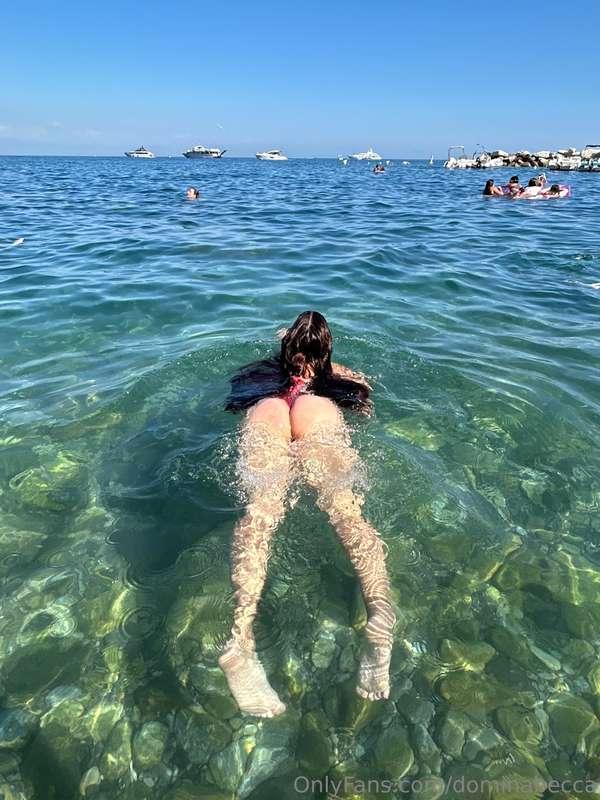 dominabecca image #0