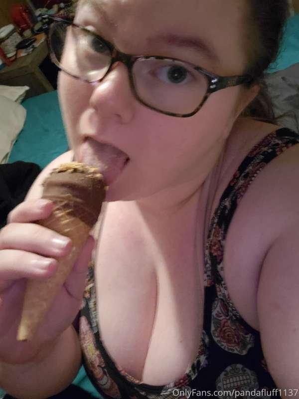 Why post all this ice cream? Bc im a fluffy subby nerd and i..