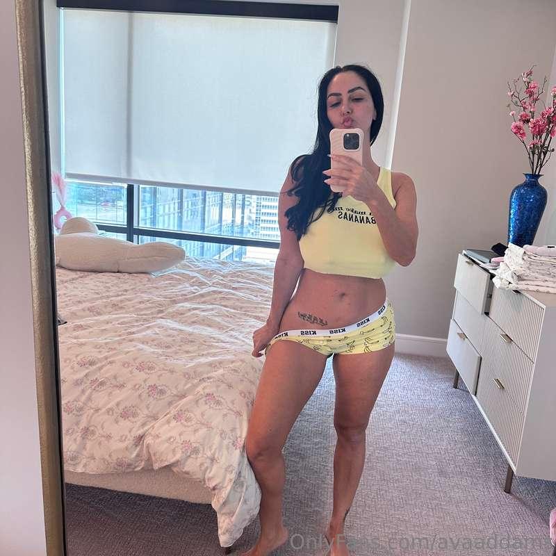 I hope I can make your Monday a little bit better! Swipe for..