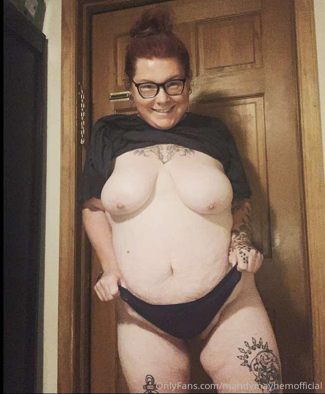 Big tits, soft belly, fat pussy…what else could you ever nee..