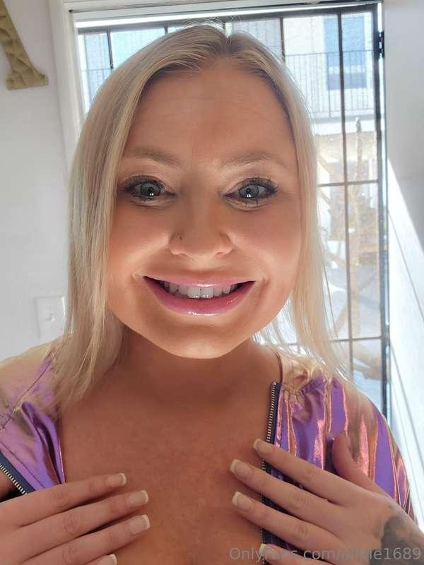 Head over to @alipie1689subscribed to see all of my nudes. I..