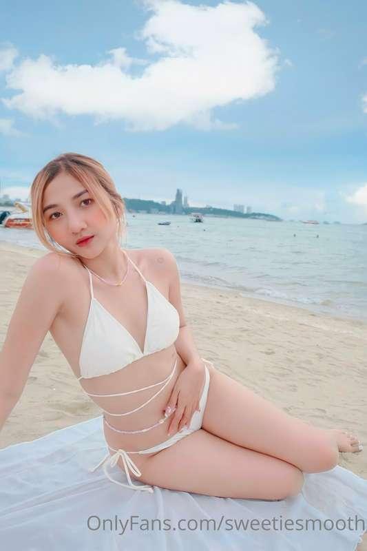 tiny bikini 👙