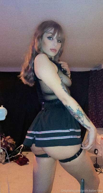 goth-babe-free main image