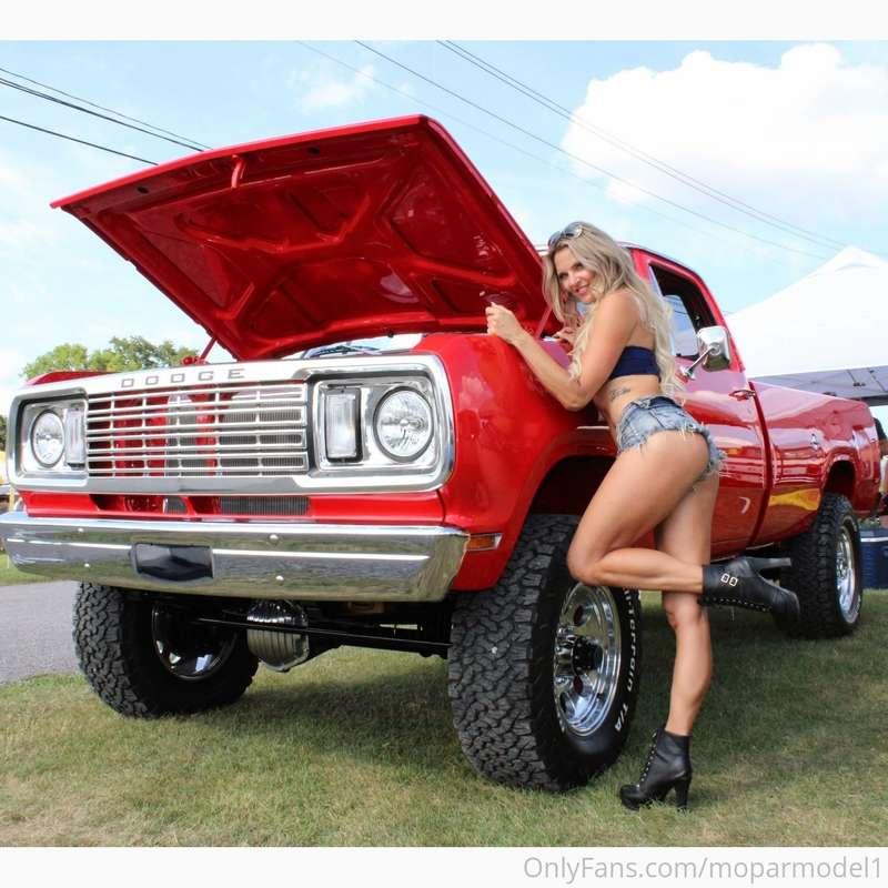 Truck Tuesday.. Or is it Tushy Tuesday?
I loved posing with ..