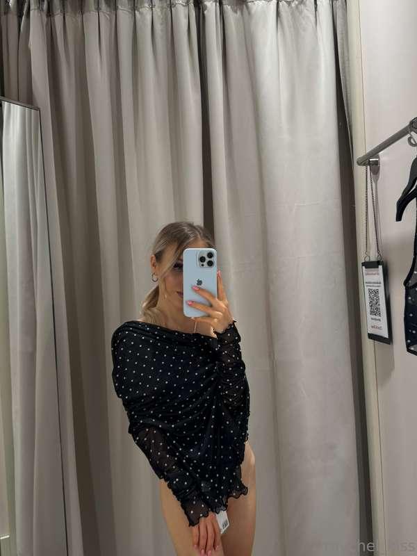 I think I forgot to put something on.. can you tell me?🥹😇