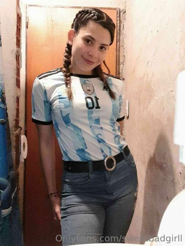 @blancasweeet ❤
@blancasweeet ❤ 

Fill my huge ass with cum🍆..