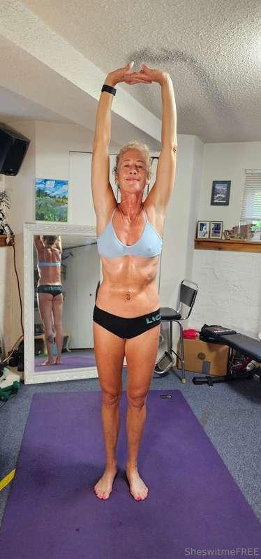 Great live workout, naked to do my stretch at the end for VI..