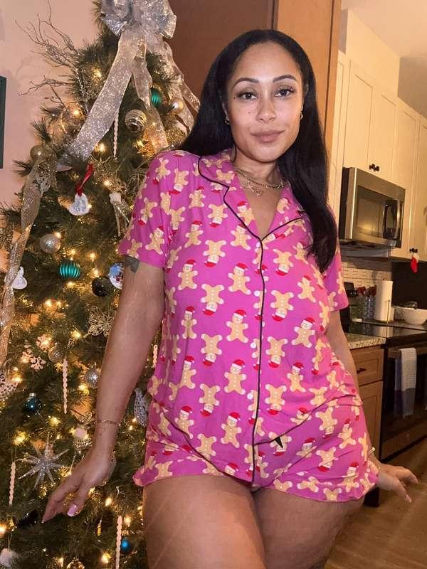 Rockin' around the Christmas tree 🎄