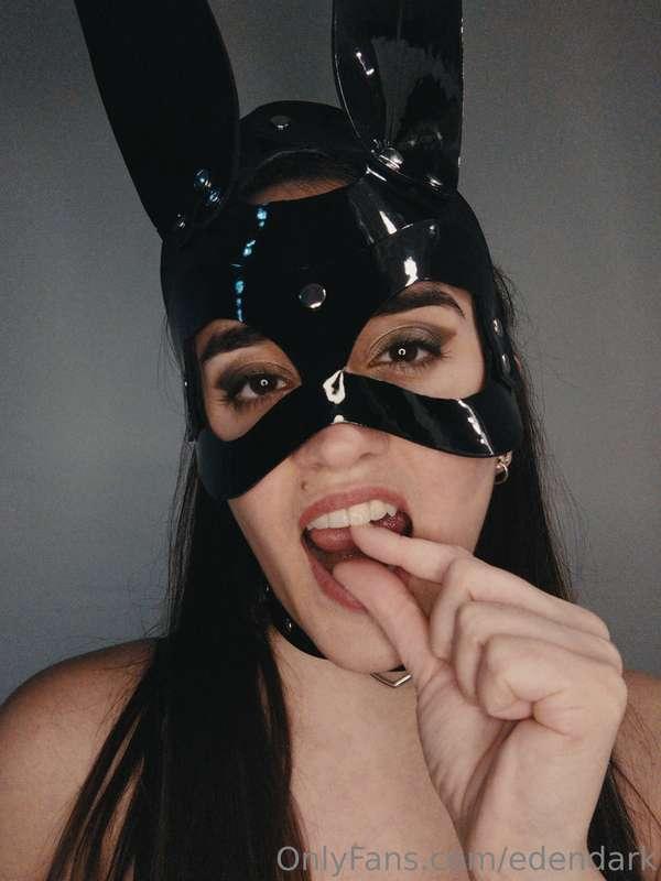 Mistress Eden loves little dicks :) BRING THEM TO ME SO I CA..