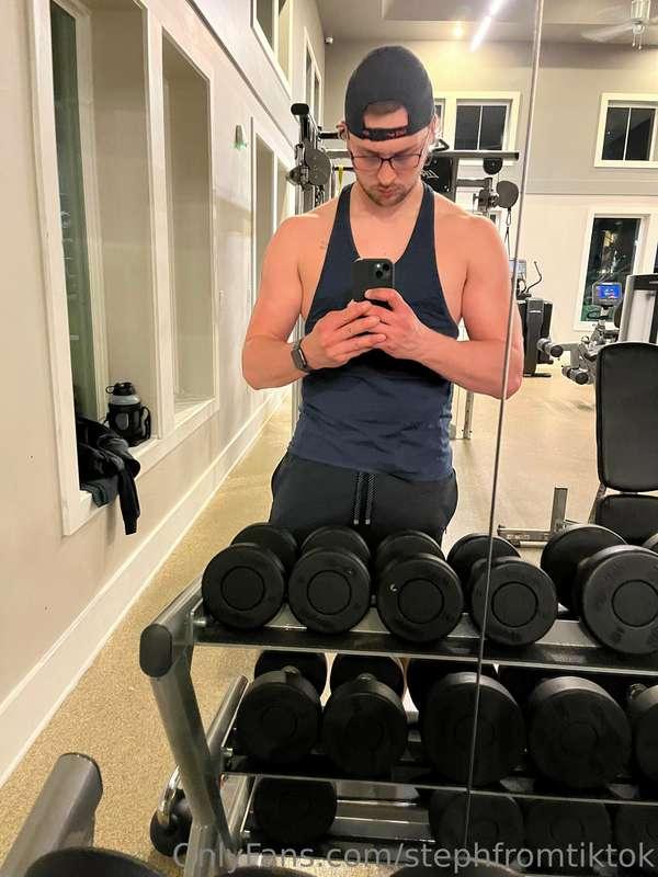 Dedication 🏋️‍♀️ 75 Hard DAY 12