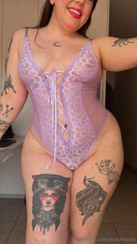 Shall we exchange sexy pics?🙄💦