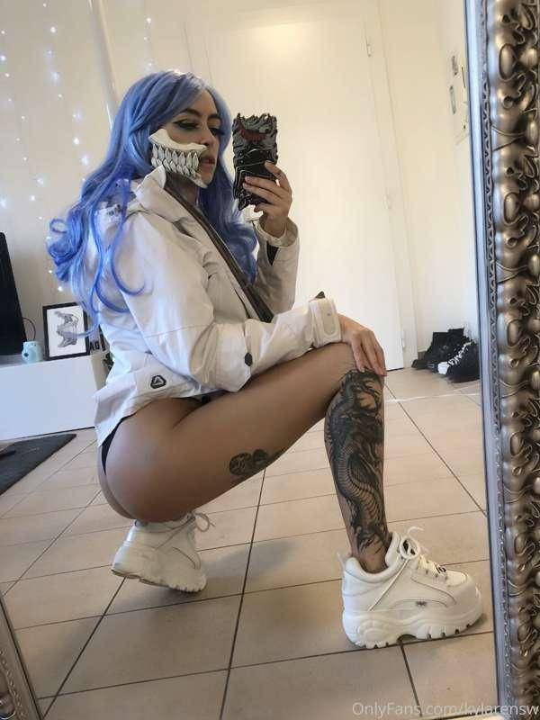 GRIMMJOW is here ! 💙
You asked for some extra picture so her..