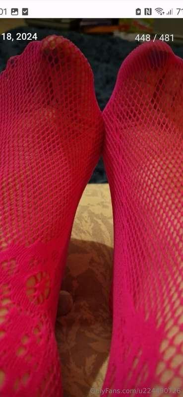 I want your cock between my feet. So I can play with it till..