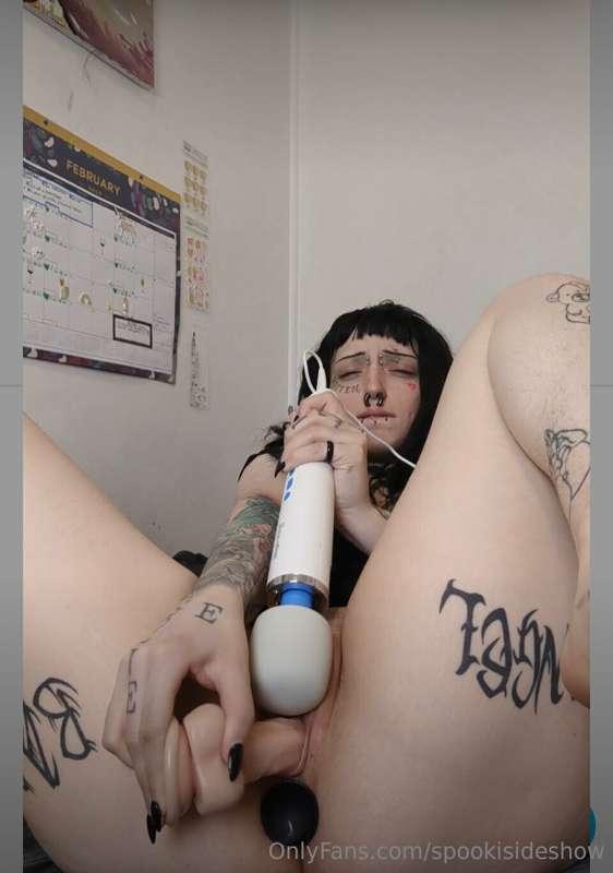 Double penetration!!!!! Omg I came sO HARD IN THIS VIDEOOO (..