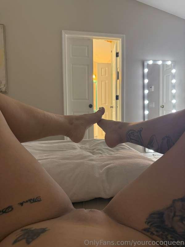 Cuddles? No… tonight I want your tongue right here 👅💦