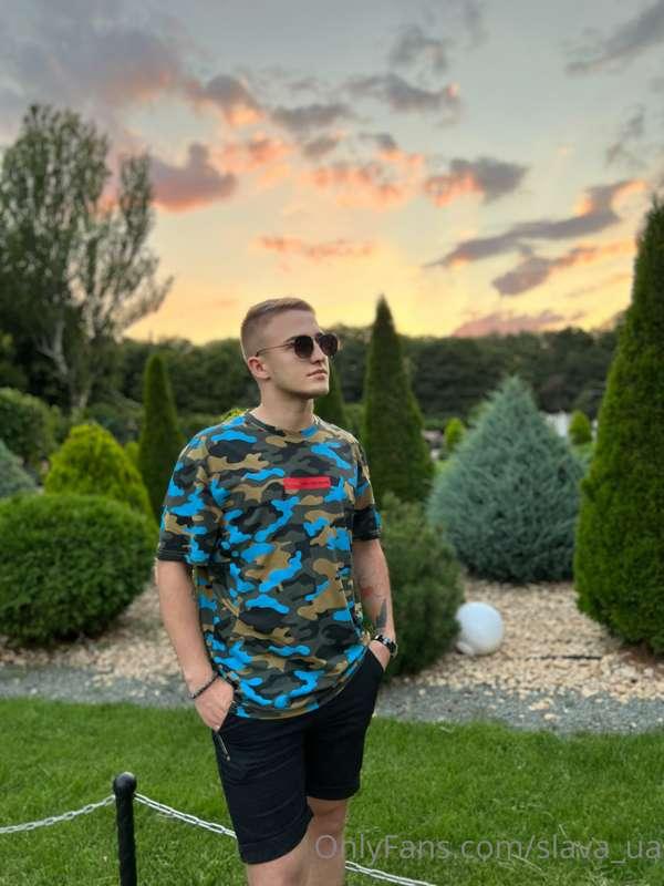 Happy Friday boys and girls 🤘🏻😈 and remember to be bad 😈