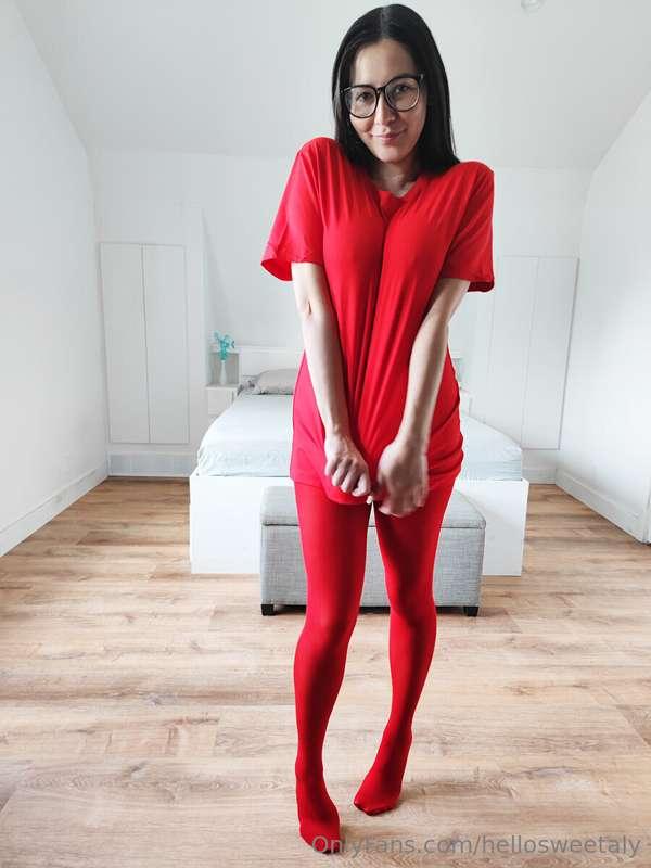 #885 - Red top and tights