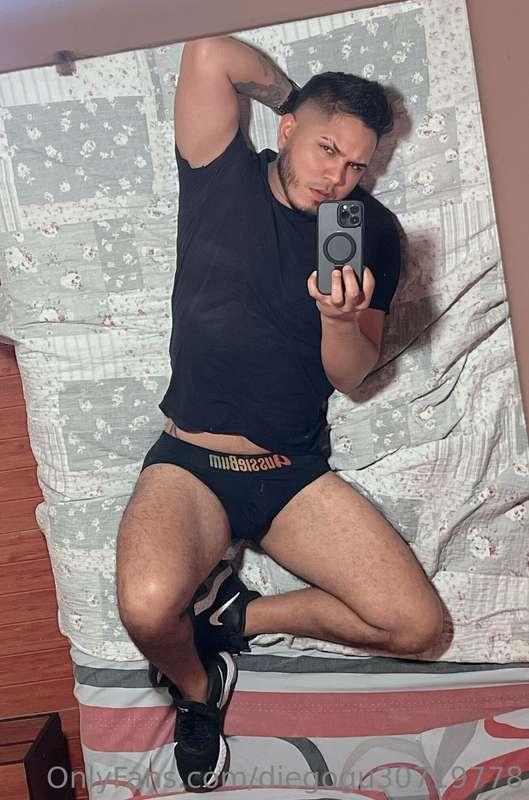 Hola 😍🤚