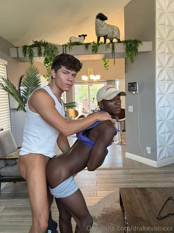 It’s time I split this boy open 😝😜🤪