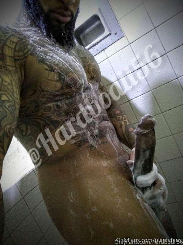 @hardbodii56
Hey baby, come check out my page... My dick is ..