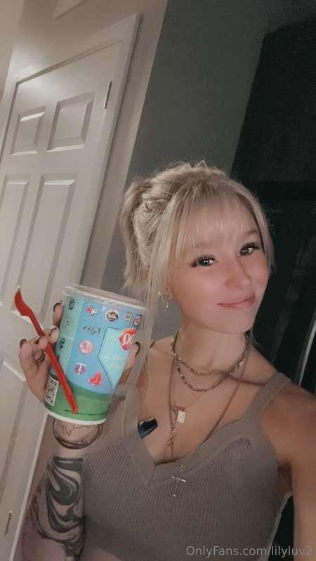 Anybody else love icecream?🥰