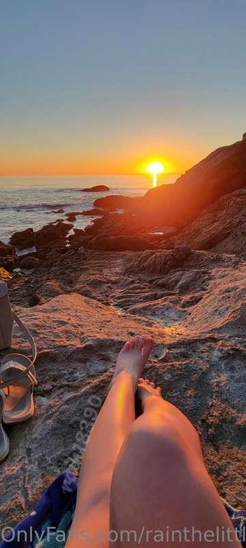 Beautiful view anyone? It's been awhile since I showed my fe..