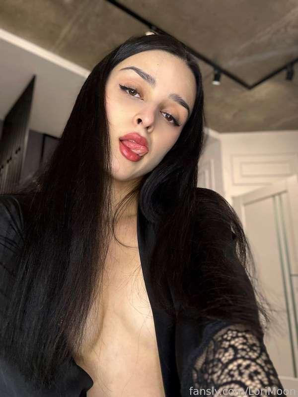 lorimoon image #0