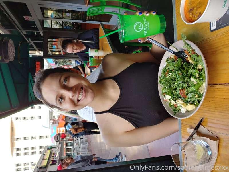 I had a great lunch at Wahlburgers and now I'm about to head..