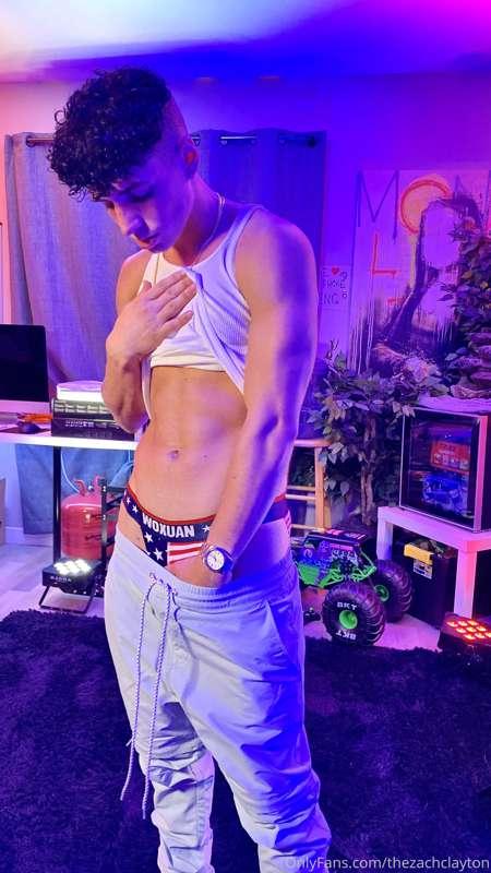 zachclayton image #3