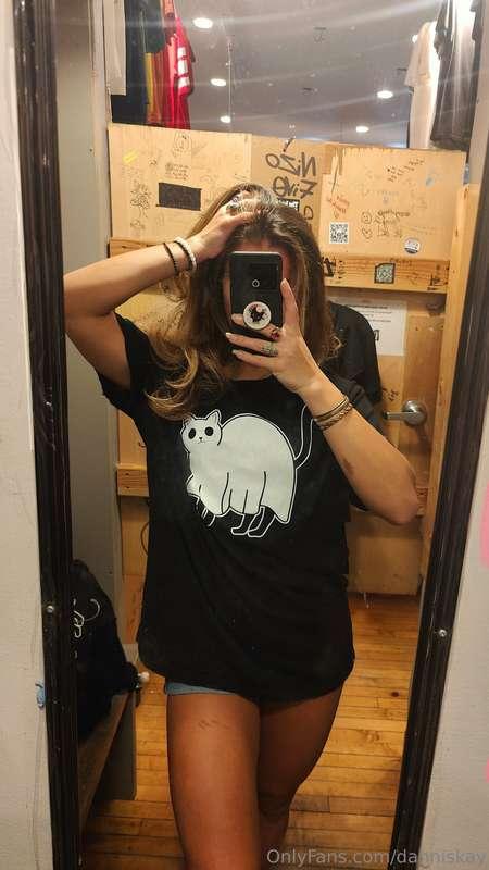 Welcoming Halloween month with cat ghost 👻🐈‍⬛🖤