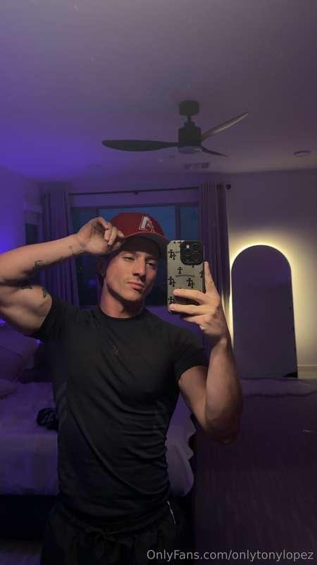 Who’s staying in with daddy tonight? ;)