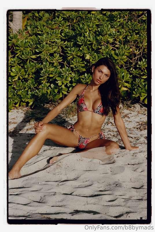 Caught you looking… again 😉