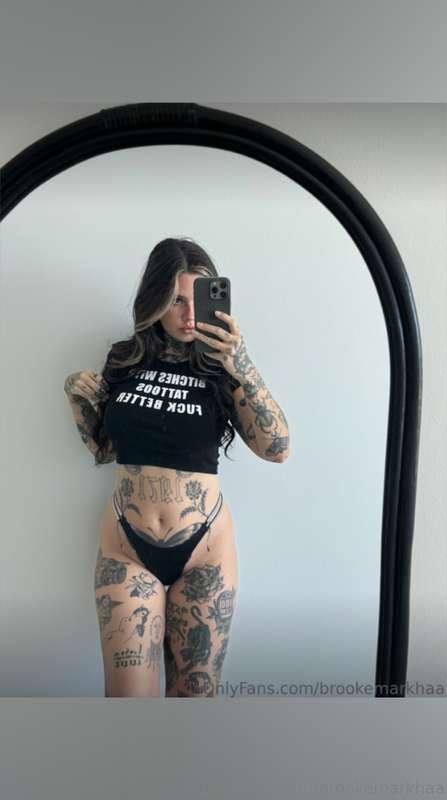 Do I look more moody or cute? You tell me👀