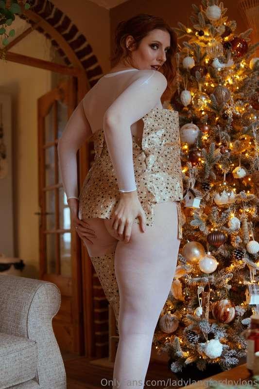 ladylangfordnylons image #1