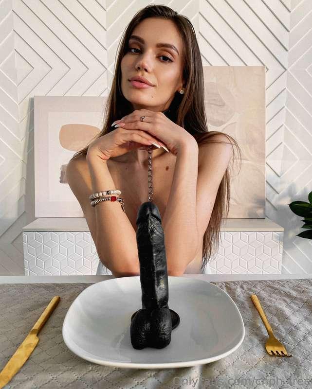 **PICS FROM MY PHONE**

Bon appetite 😏
@kate_evans_family 🤤🖤
