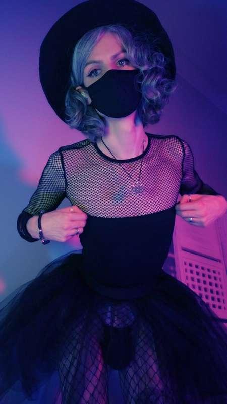 your_witch_alba image #0