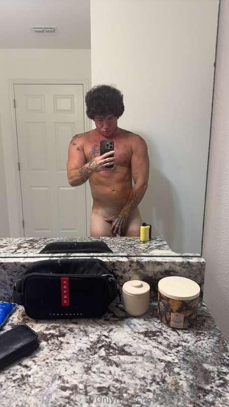Good morning everyone I hope your feeling really horny today..