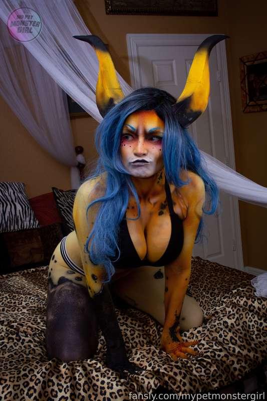 mypetmonstergirl image #2