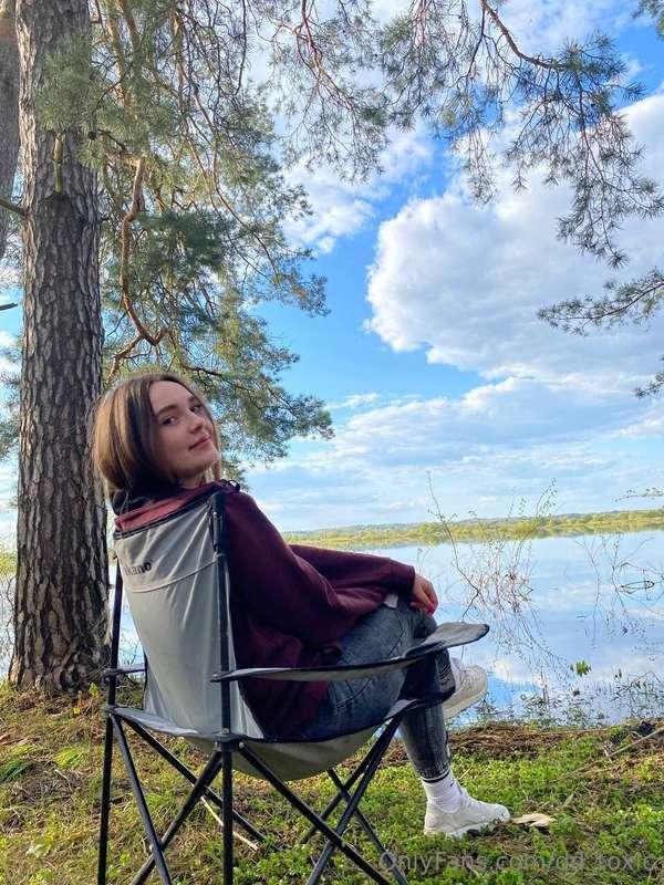 I like warm spring days because of the opportunity to go cam..