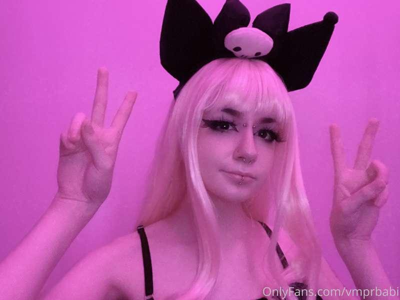 kuromi time :3 21 pics!! hand bra, a very cute thong, and a ..